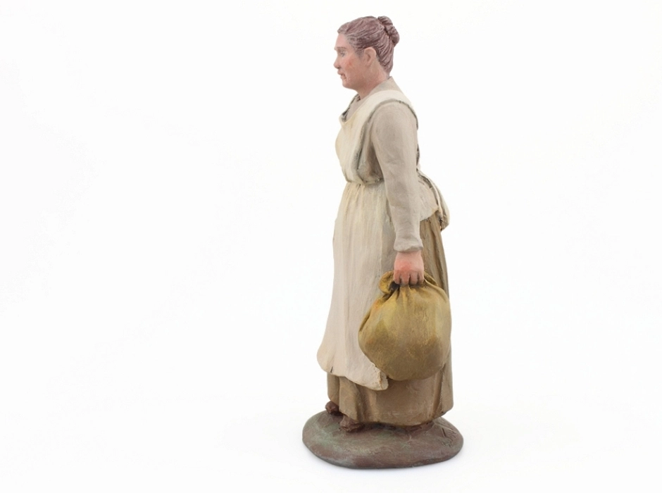 Abuela con hatillo 15 cm.