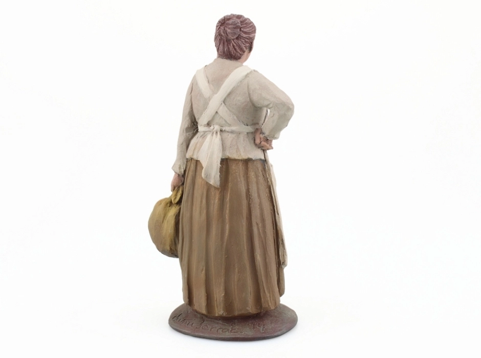Abuela con hatillo 15 cm.