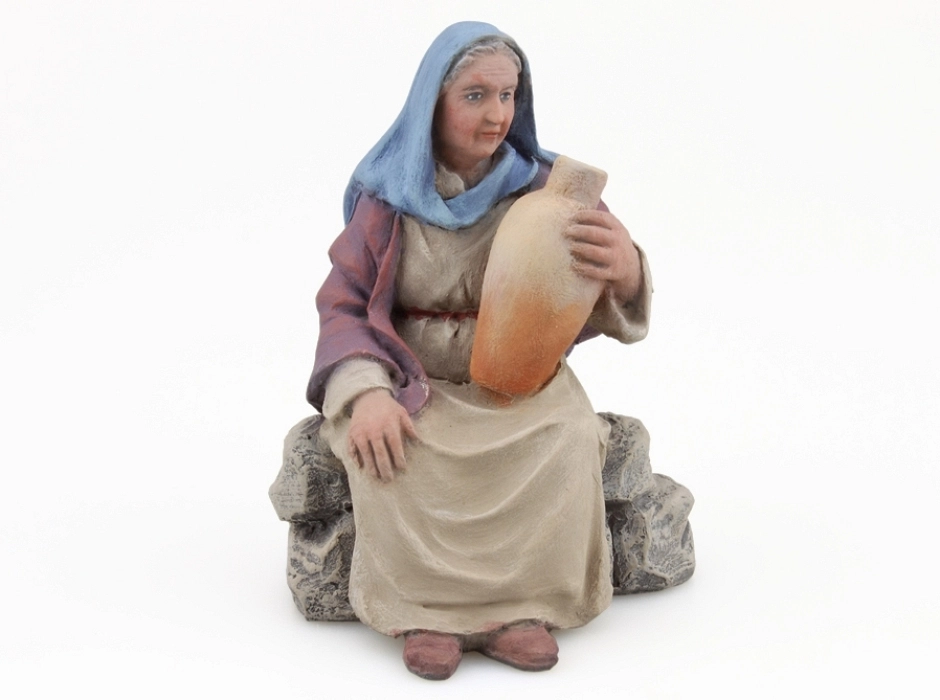Abuela sentada con cántaro 12 cm. Abuela sentada con cántaro 12 cm.