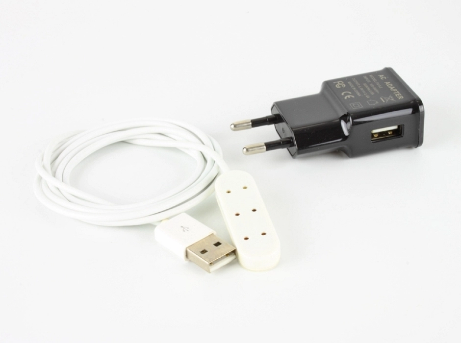 Adaptador USB 5V.