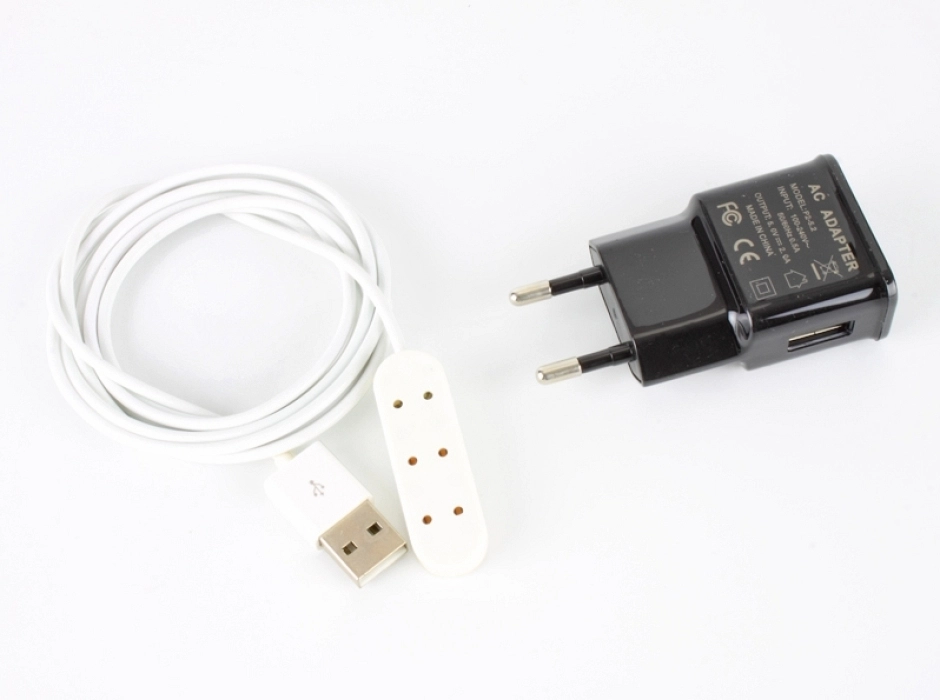Adaptador USB 5V.