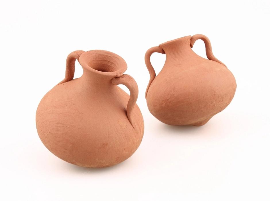 Ánfora bética para transportar aceite 5 cm.