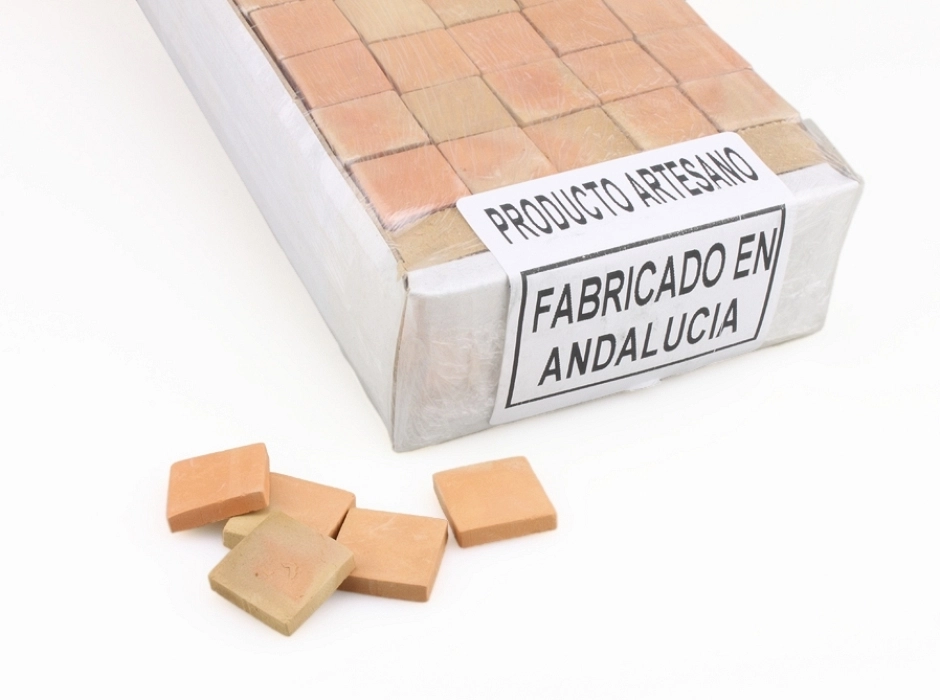 Baldosa loza rústica 1,7 x 1,7 cm. (Caja 140 UNI.)