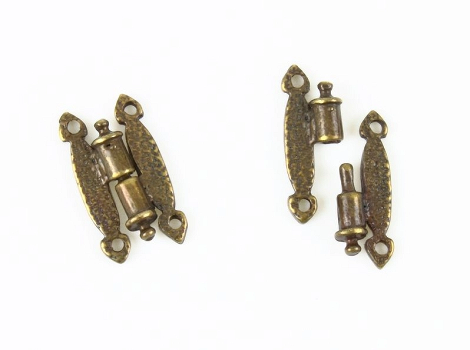 Bisagras latón 1,4 cm. con clavillos (Bolsa 2 UNI.)