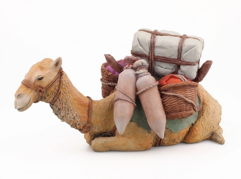 Camello tumbado con carga 15 cm. Camello tumbado con carga 15 cm.