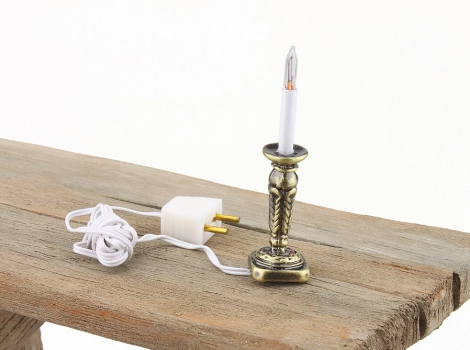 Candelabro antiguo con vela 12V.
