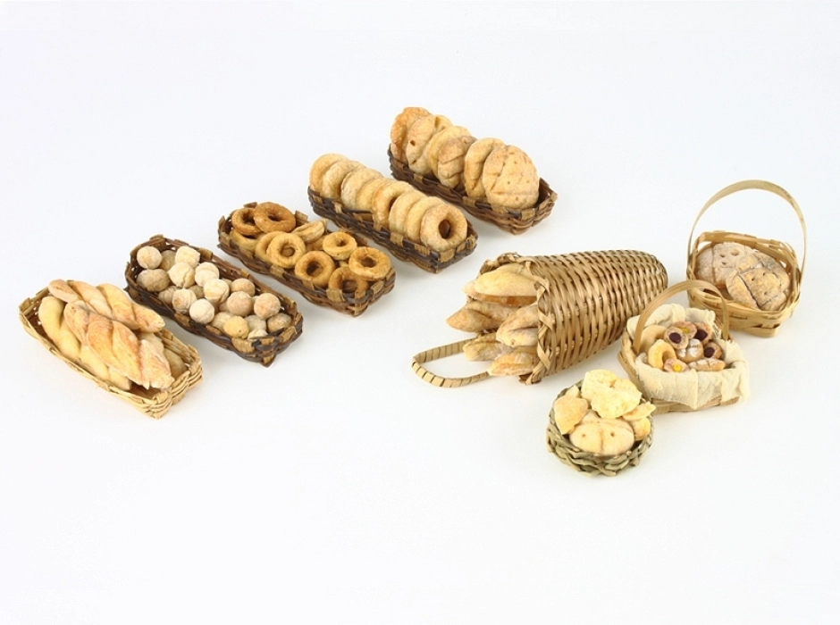 Cesta bandeja con bollos