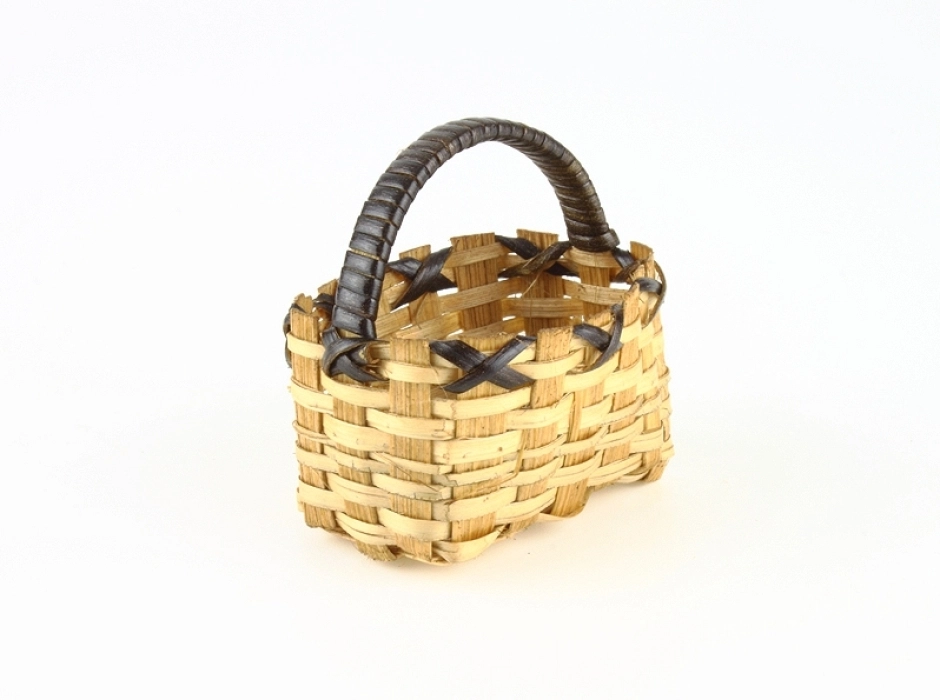 Cesta con asa larga Cesta con asa larga