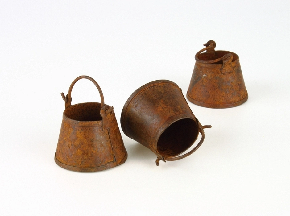 Cubo cónico oxidado