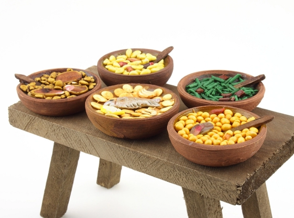 Cuenco de cocido con garbanzos Ø 3,8 cm.