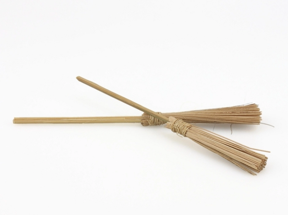 Escoba natural 14 cm.