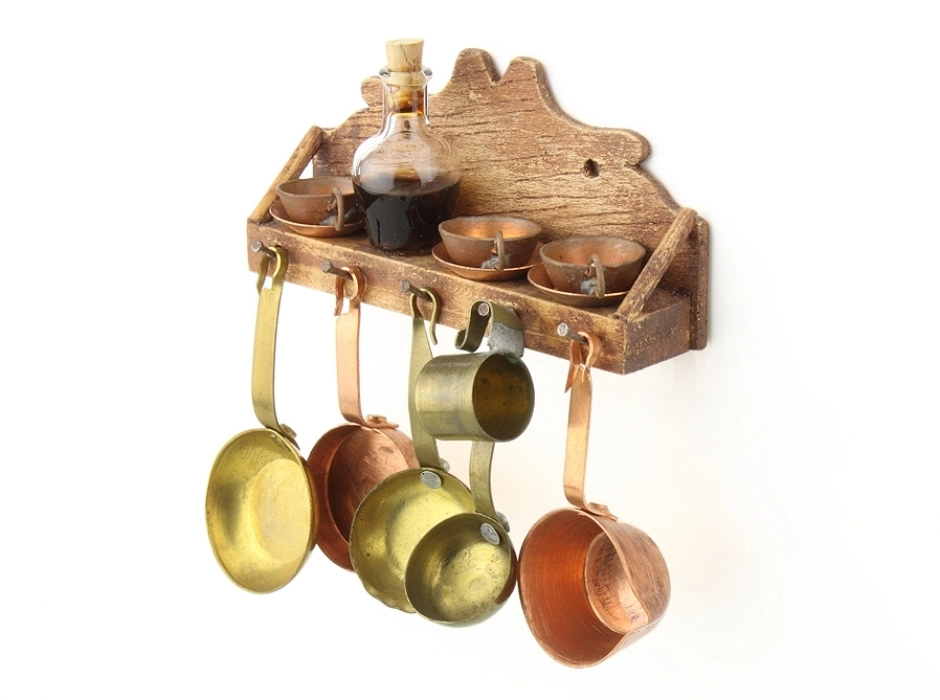 Espetera con utensilios de cocina