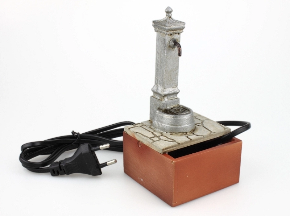 Fuente de agua potable 220V. Fuente de agua potable 220V.