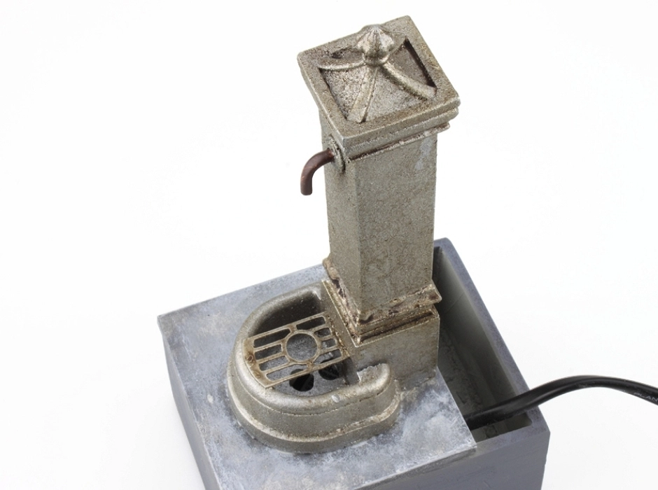 Fuente de agua potable 220V.