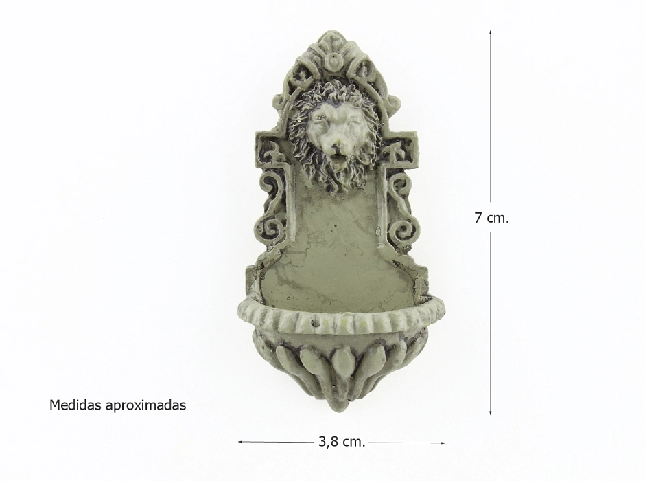 Fuente león 7 cm.