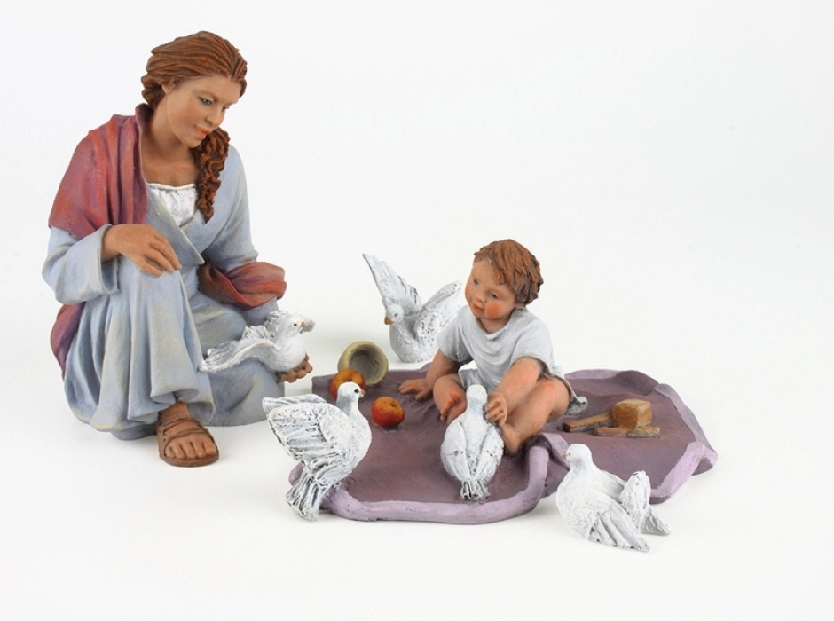 Grupo María y Jesús jugando con palomas 20 cm. Grupo María y Jesús jugando con palomas 20 cm.