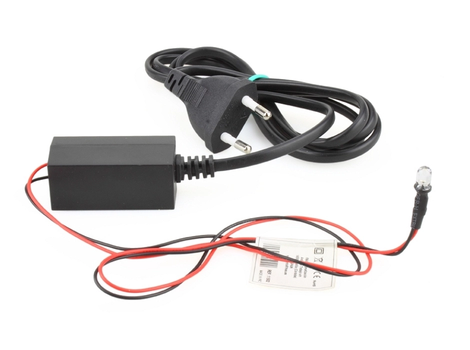 Lámpara LED blanco frío 220V. con enchufe