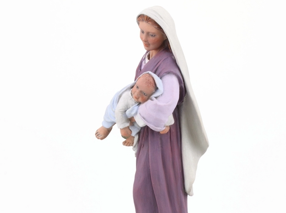 Madre con su niño en brazos 17 cm.
