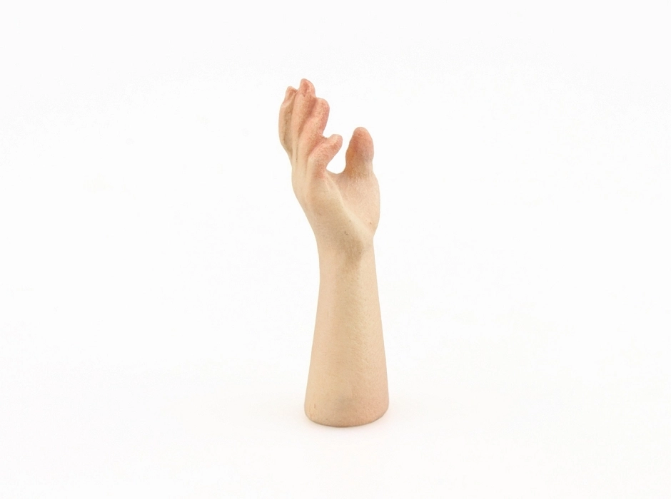 Mano derecha abierta 20 cm. Mano derecha abierta 20 cm.