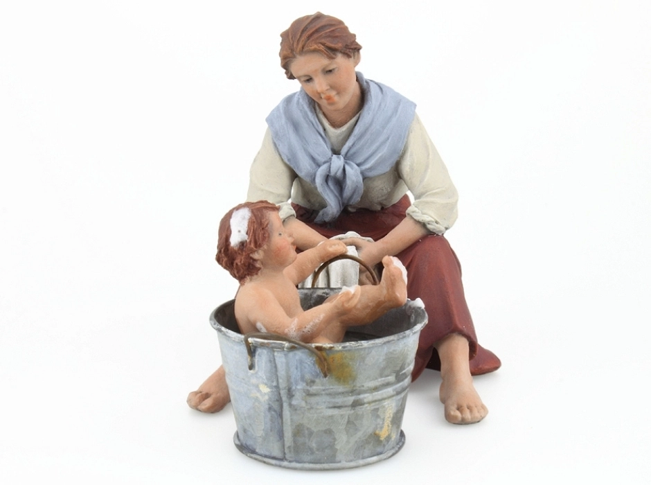 Mujer sentada 15 cm.