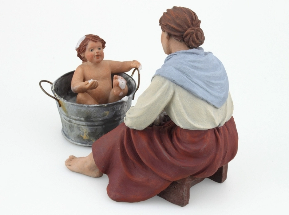 Mujer sentada 15 cm.