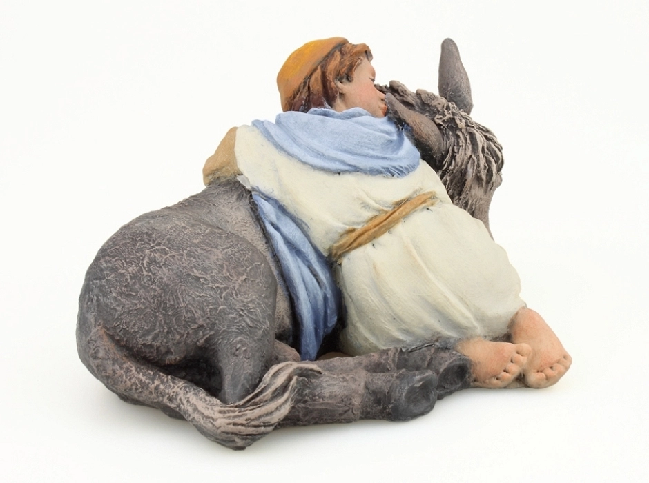 Niño abrazado a la burrita 17 cm.