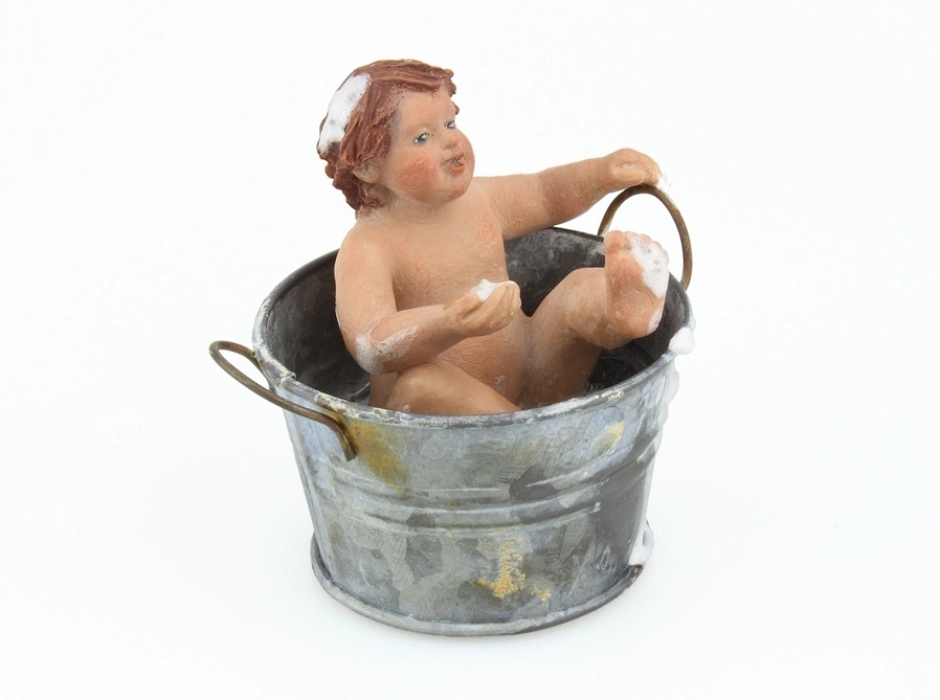 Niño bañándose 15 cm.