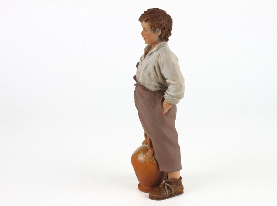 Niño con botijo 15 cm.