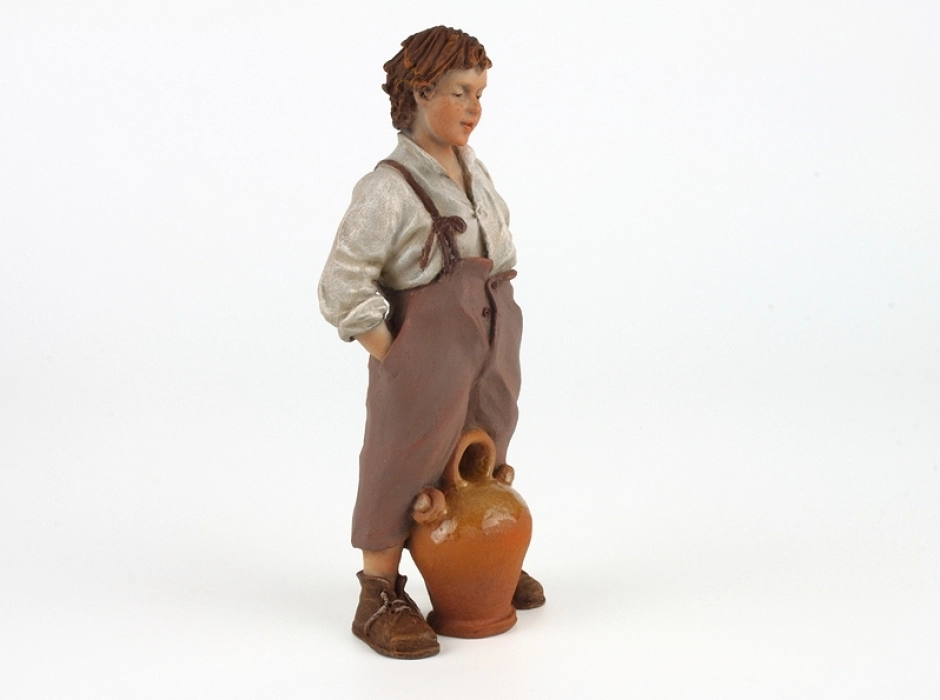 Niño con botijo 15 cm.
