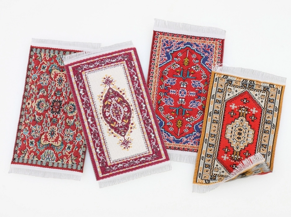 Pack 4 alfombras pequeñas con flecos (8,5x4,5 cm.)