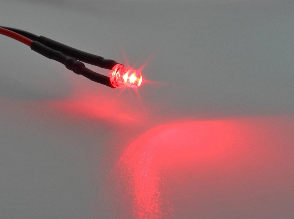 Pack 4 LED rojo 3mm. 12V.