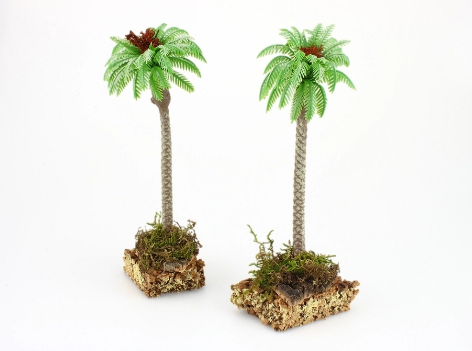 Palmera con peana de corcho Palmera con peana de corcho