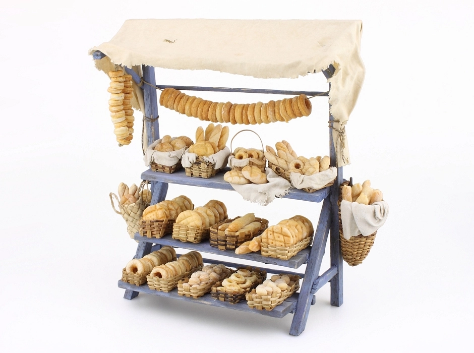 Puesto de mercado con panes horneados 24 cm. Puesto de mercado con panes horneados 24 cm.