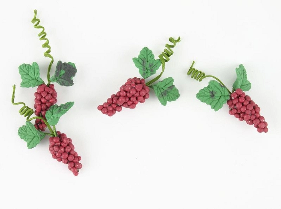 Racimos de uvas con hojas 2 cm. (Bolsa 2 UNI.)
