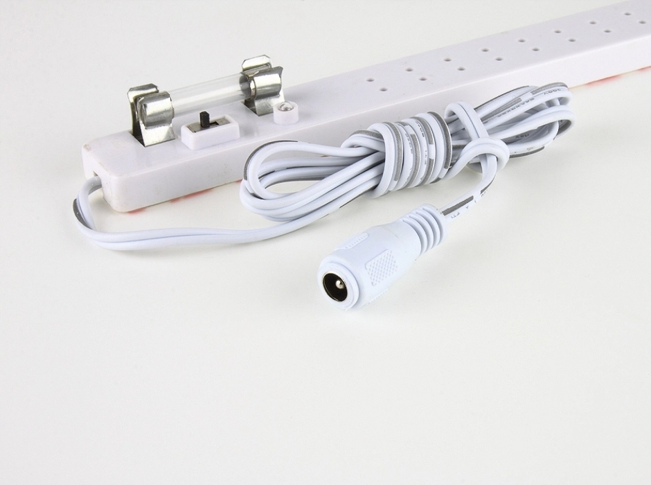 Regleta 12 conexiones con Jack Ø 2.1. 12V.